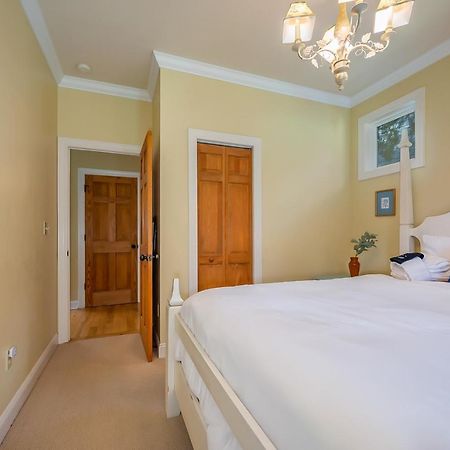 Buttercup Cottage Эшвилл Экстерьер фото